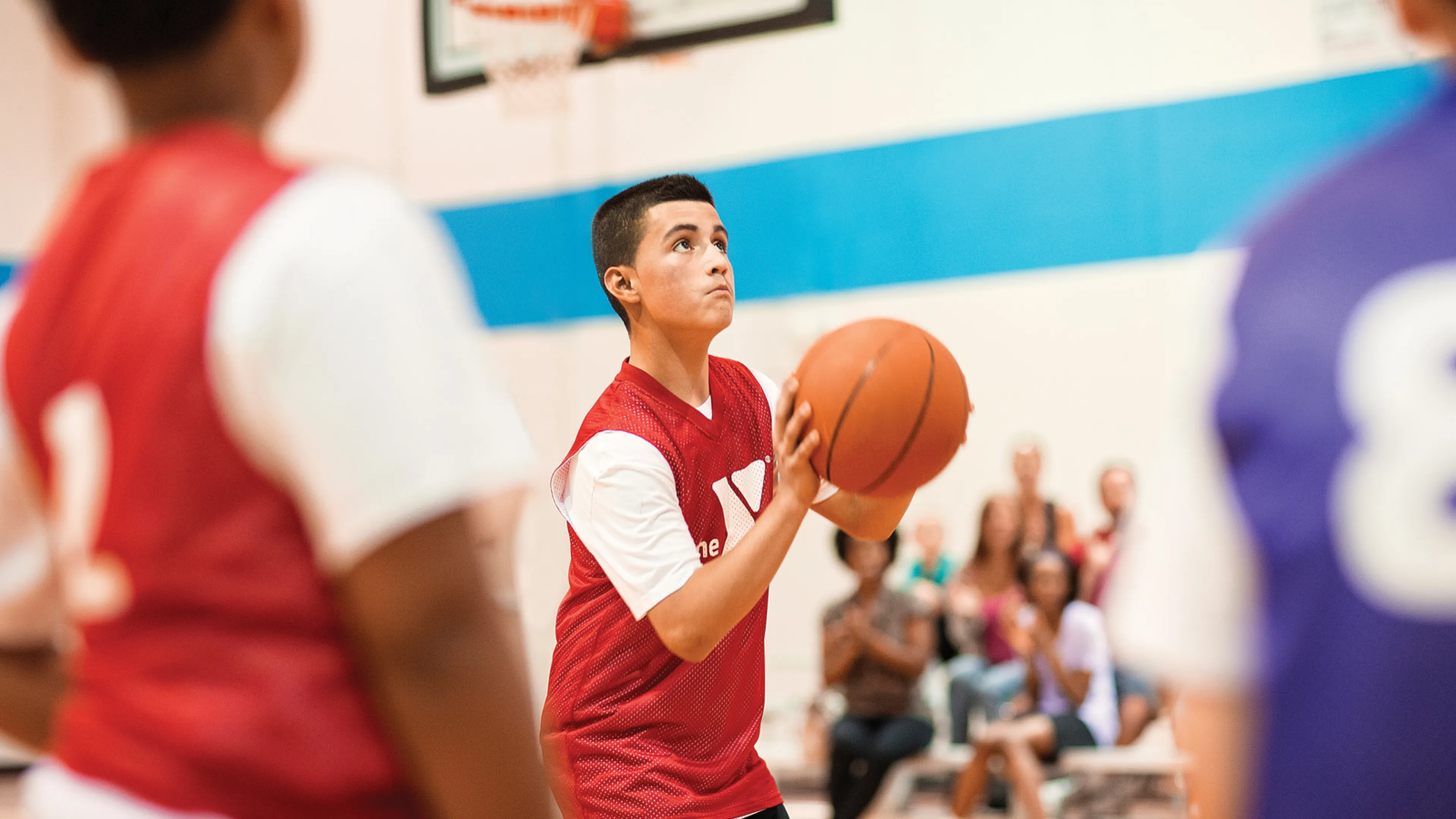basketball player shooting free throw